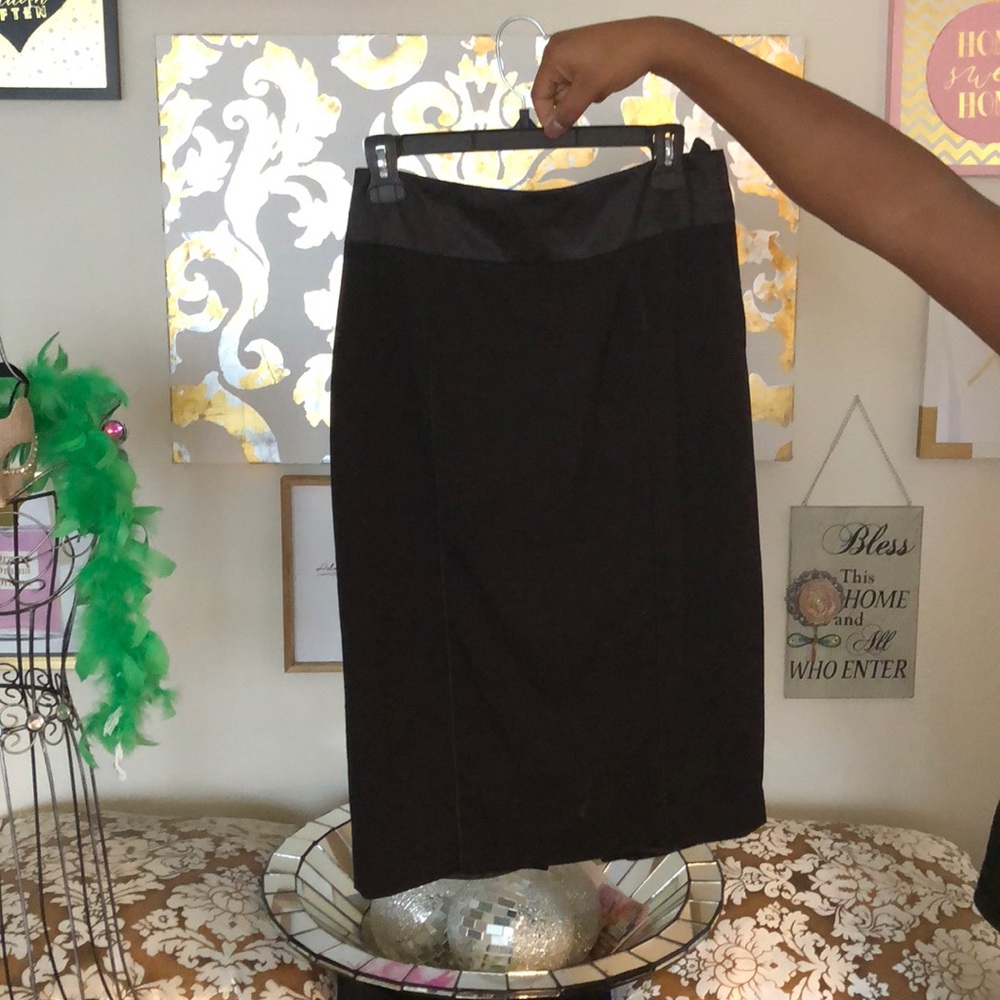 H&M Midi Black pencil skirt ❤️❤️❤️